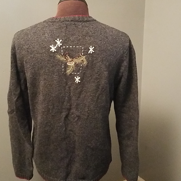 Sweater - Picture 3 of 4